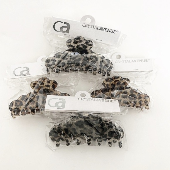 Accessories - 4 Leopard Hair Clips🐆